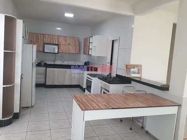 Casa 6 quartos e 4 banheiros, à venda, no bairro Centro em Olivença