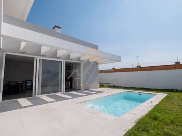 Casa 3 quartos e 5 banheiros, à venda, no bairro Laranjal em Pelotas