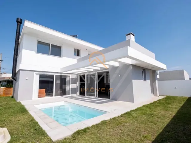 Casa 3 quartos e 5 banheiros, à venda, no bairro Laranjal em Pelotas