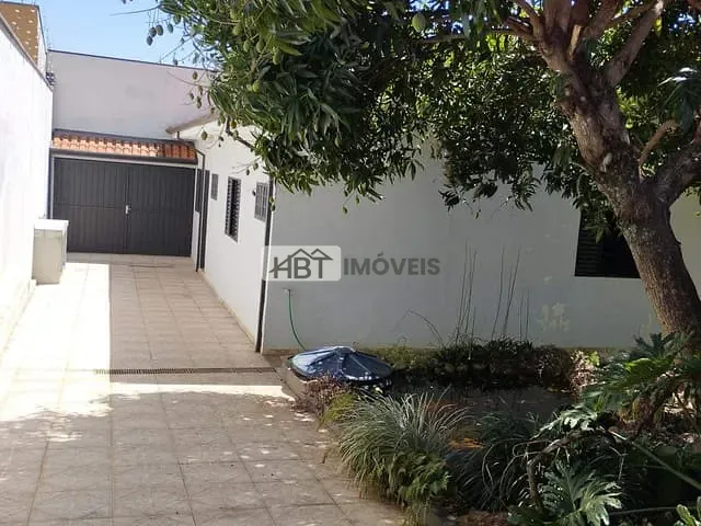 Casa 3 quartos e 2 banheiros, à venda, no bairro Vila Industrial em Bauru