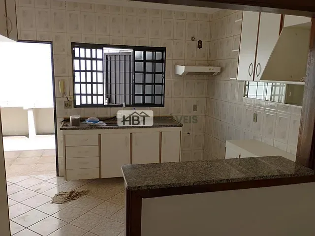 Casa 3 quartos e 2 banheiros, à venda, no bairro Vila Industrial em Bauru