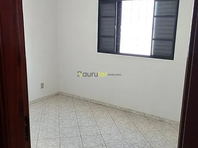 Casa 3 quartos e 2 banheiros, à venda, no bairro Vila Industrial em Bauru
