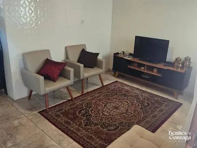 Casa com 151m² 3 quartos e 1 banheiro, à venda, no bairro Conjunto Habitacional Requião em Maringá