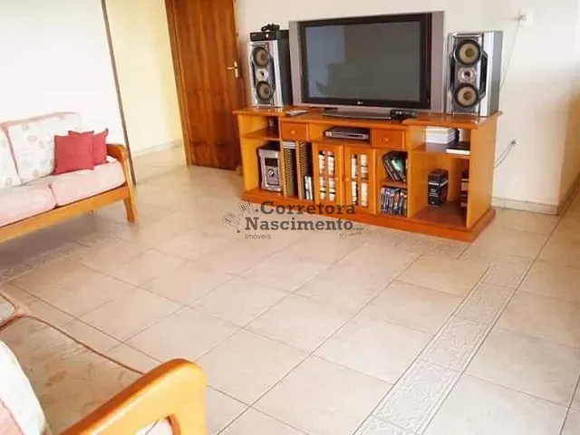 Casa com 235m² 3 quartos e 3 banheiros, à venda, no bairro Vila Menino Jesus em Caçapava