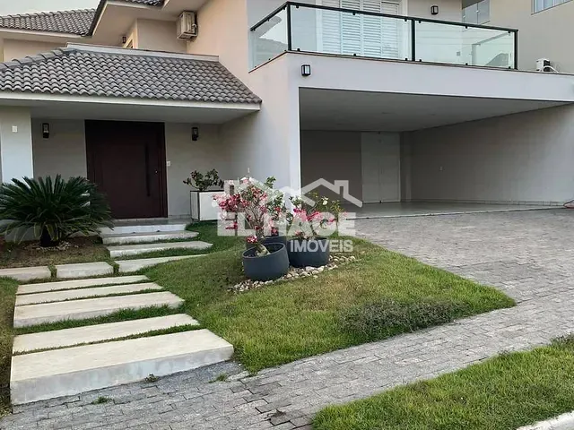 Casa com 581m² 4 quartos e 6 banheiros, à venda, no bairro Jardim das Américas em Cuiabá
