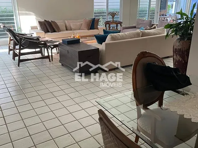 Casa com 581m² 4 quartos e 6 banheiros, à venda, no bairro Jardim das Américas em Cuiabá