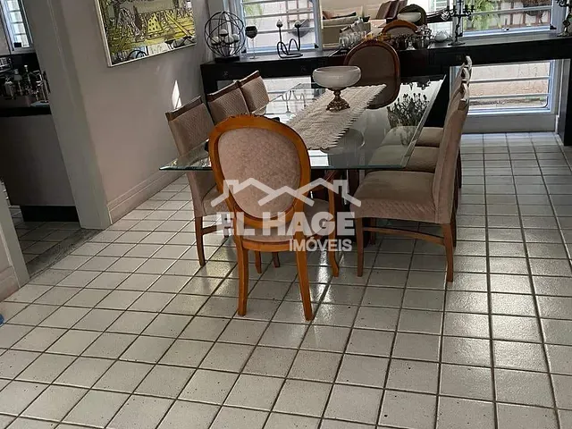 Casa com 581m² 4 quartos e 6 banheiros, à venda, no bairro Jardim das Américas em Cuiabá
