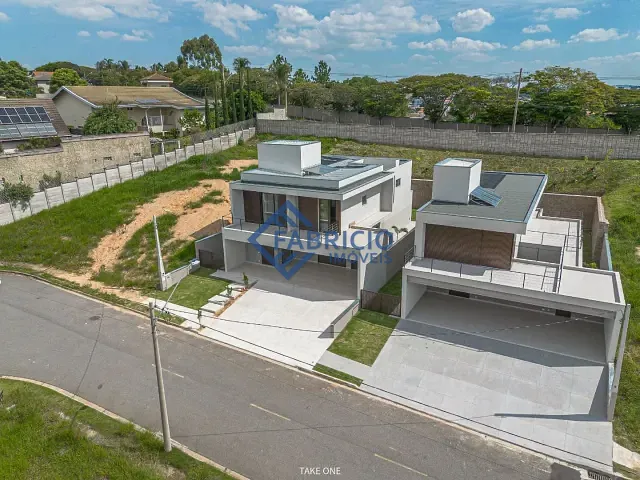 Casa com 600m² 3 quartos e 4 banheiros, à venda, no bairro Bosque em Vinhedo
