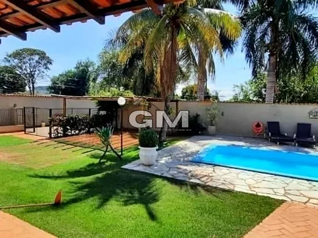 Casa com 840m² 4 quartos e 3 banheiros, à venda, no bairro Parque Residencial Lagoinha em Ribeirão Preto