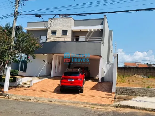 Casa com 384m², à venda, no bairro Residencial Alto da Colina em GUAXUPÉ