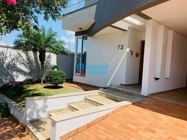 Casa com 384m², à venda, no bairro Residencial Alto da Colina em GUAXUPÉ