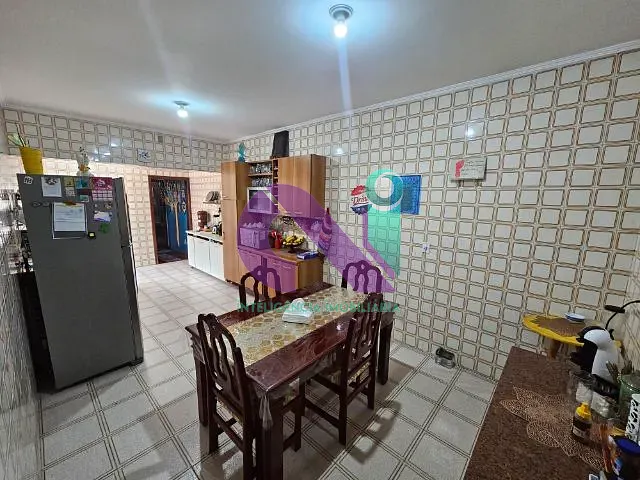 Casa com 250m² 3 quartos e 3 banheiros, à venda, no bairro Veloso em Osasco