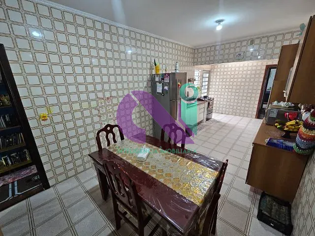 Casa com 250m² 3 quartos e 3 banheiros, à venda, no bairro Veloso em Osasco