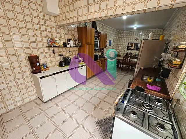 Casa com 250m² 3 quartos e 3 banheiros, à venda, no bairro Veloso em Osasco