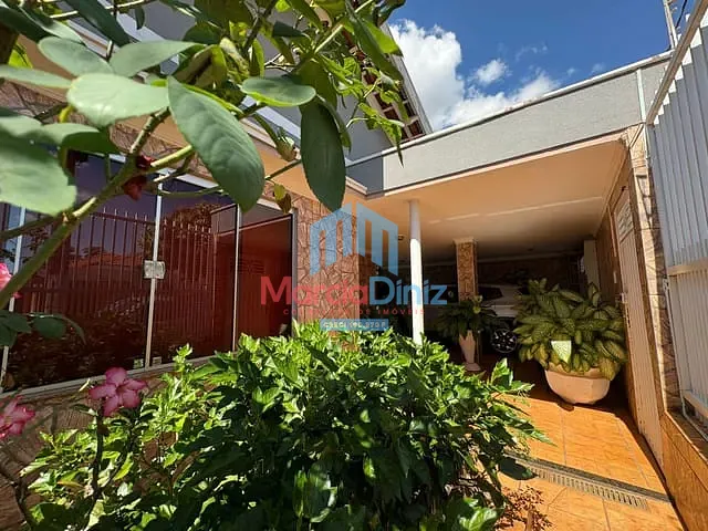 Casa com 306m² 3 quartos e 2 banheiros, à venda, no bairro Centro em Ituverava