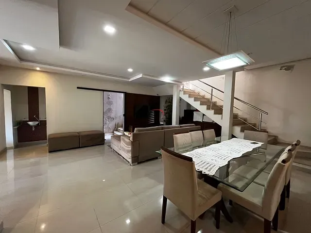 Casa com 309m² 3 quartos e 4 banheiros, à venda, no bairro Aragarça em Londrina