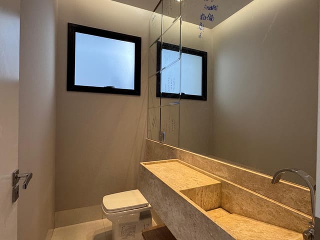 Casa com 180m² 3 quartos e 5 banheiros, à venda, no bairro Jardim Montevidéu em Campo Grande