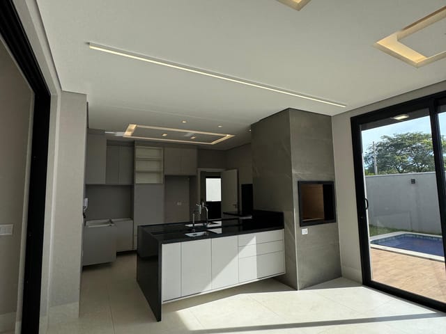 Casa com 180m² 3 quartos e 5 banheiros, à venda, no bairro Jardim Montevidéu em Campo Grande