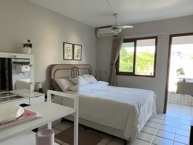 Casa com 600m² 4 quartos e 5 banheiros, à venda, no bairro Sítio dos Pintos em Recife