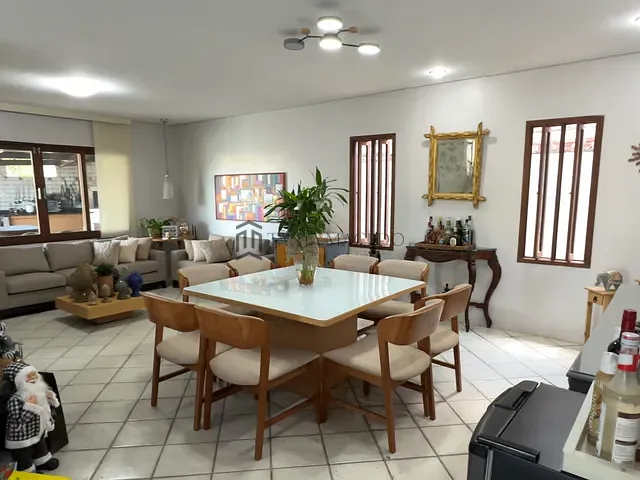 Casa com 600m² 4 quartos e 5 banheiros, à venda, no bairro Sítio dos Pintos em Recife