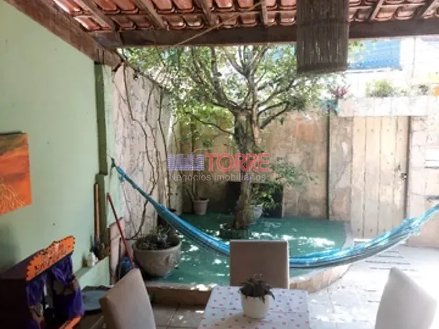 Casa 4 quartos e 2 banheiros, à venda, no bairro Conquista em Ilhéus
