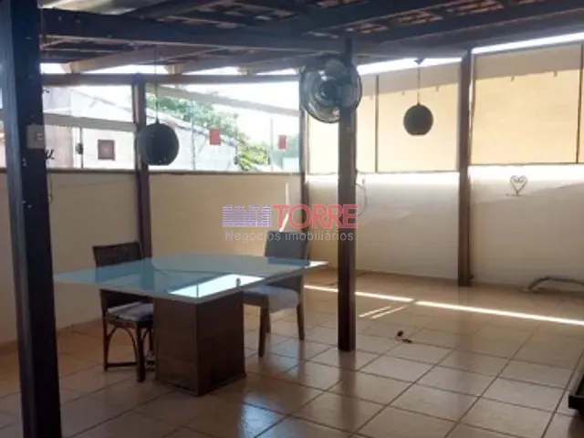 Casa 4 quartos e 2 banheiros, à venda, no bairro Conquista em Ilhéus