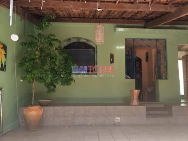 Casa 4 quartos e 2 banheiros, à venda, no bairro Conquista em Ilhéus