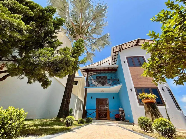 Casa com 360m² 5 quartos e 5 banheiros, à venda, no bairro Extensão Novo Rio das Ostras em Rio das Ostras