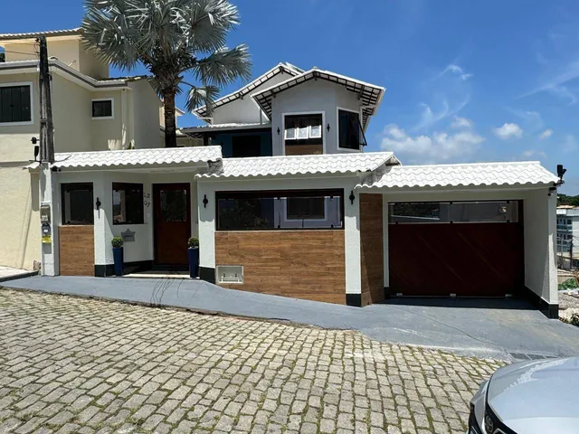 Casa com 360m² 5 quartos e 5 banheiros, à venda, no bairro Extensão Novo Rio das Ostras em Rio das Ostras