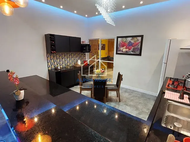 Casa com 300m² 4 quartos e 3 banheiros, à venda, no bairro Loteamento Residencial Campos do Conde II em Tremembé