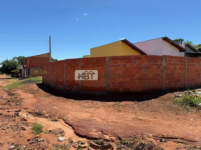 Casa 1 quarto e 1 banheiro, à venda, no bairro Tangarás em Bauru