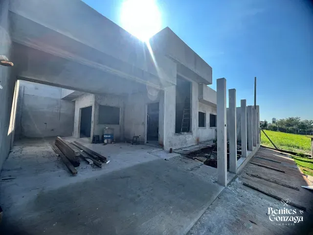 Casa com 187m² 3 quartos e 2 banheiros, à venda, no bairro Jardim Laodiceia em Maringá
