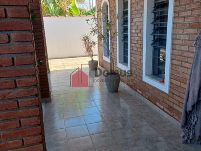 Casa com 288m², à venda, no bairro Loteamento Residencial Andrade em Pindamonhangaba