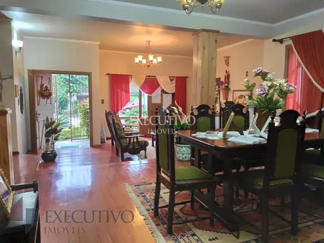 Casa com 638m² 4 quartos e 2 banheiros, à venda, no bairro Centro em Arroio Do Meio