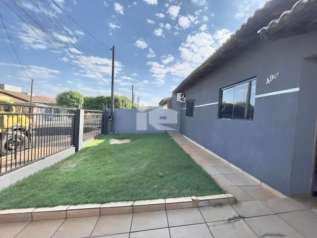 Casa com 252m² 3 quartos e 2 banheiros, à venda, no bairro Jardim Nobre em Rolândia
