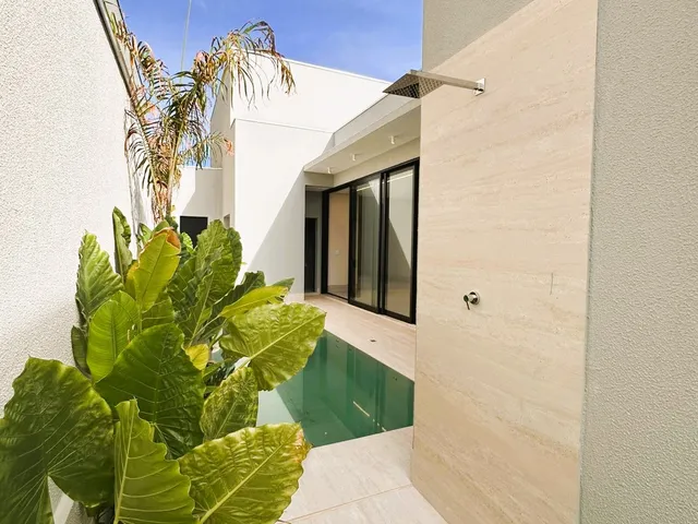 Casa com 308m² 3 quartos e 4 banheiros, à venda, no bairro Recanto dos Pássaros em Cuiabá