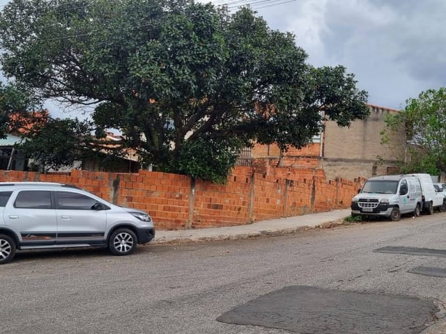 Terreno com 213m², à venda, no bairro Jardim Lírio em Tatuí