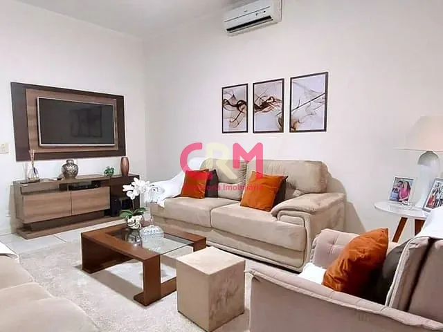 Casa com 357m² 3 quartos e 2 banheiros, à venda, no bairro Parque Residencial Laranjeiras III em Taquaritinga