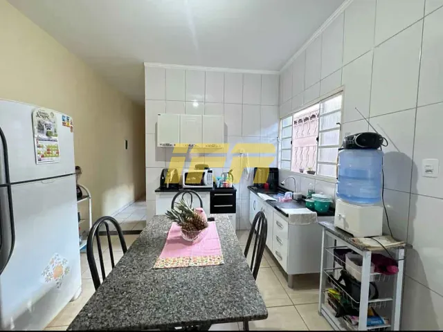 Casa 2 quartos e 2 banheiros, à venda, no bairro Parque Senhor do Bonfim em Taubaté