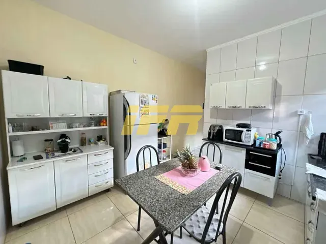 Casa 2 quartos e 2 banheiros, à venda, no bairro Parque Senhor do Bonfim em Taubaté