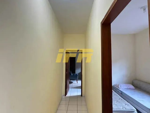 Casa 2 quartos e 2 banheiros, à venda, no bairro Parque Senhor do Bonfim em Taubaté