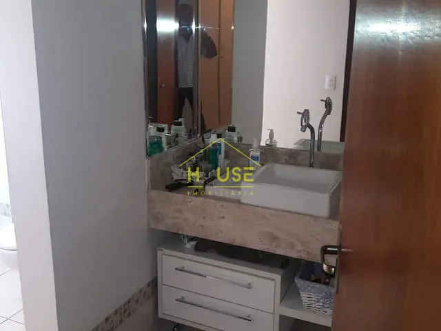 Casa com 300m² 3 quartos e 2 banheiros, à venda, no bairro Jardim Alvorada em Votuporanga