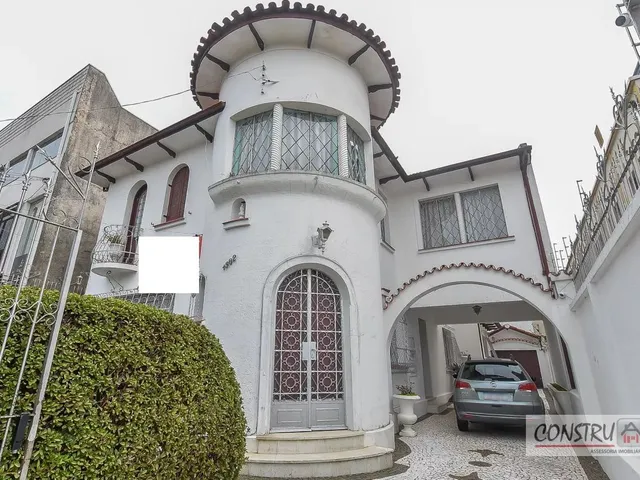 Casa com 505m² 4 quartos e 3 banheiros, à venda, no bairro Rebouças em Curitiba