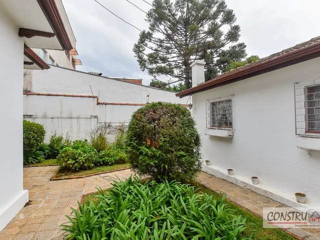 Casa com 505m² 4 quartos e 3 banheiros, à venda, no bairro Rebouças em Curitiba