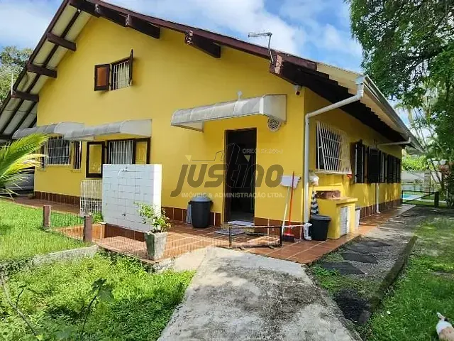 Casa com 1065m² 3 quartos e 1 banheiro, à venda, no bairro Suarão em Itanhaém