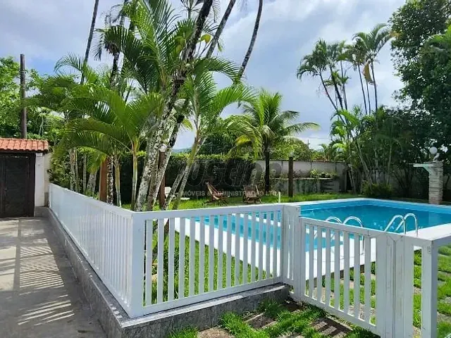 Casa com 1065m² 3 quartos e 1 banheiro, à venda, no bairro Suarão em Itanhaém
