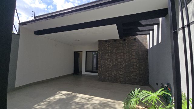 Casa 3 quartos e 2 banheiros, à venda, no bairro Parque das Grevíleas em Maringá