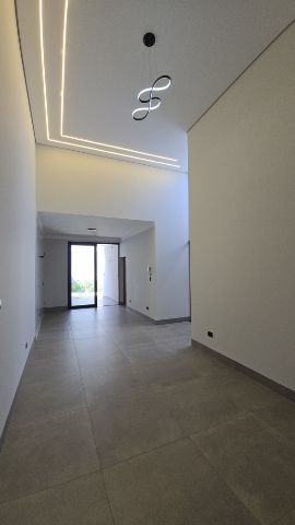 Casa 3 quartos e 2 banheiros, à venda, no bairro Parque das Grevíleas em Maringá