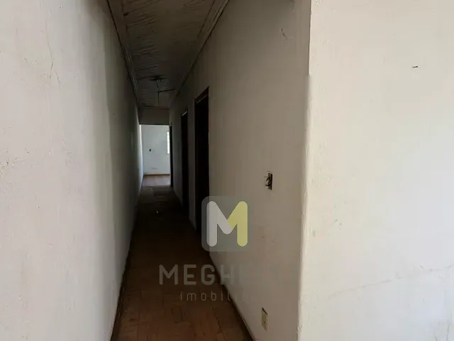 Casa com 313m² 2 quartos e 1 banheiro, à venda, no bairro Centro em Serrana