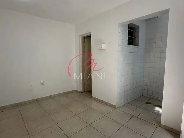 Casa com 255m² 3 quartos e 2 banheiros, para alugar, no bairro Jardim Ester Yolanda em São Paulo